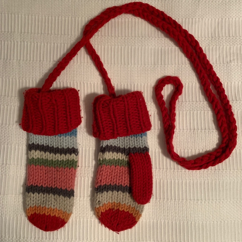 Striped Gap mittens